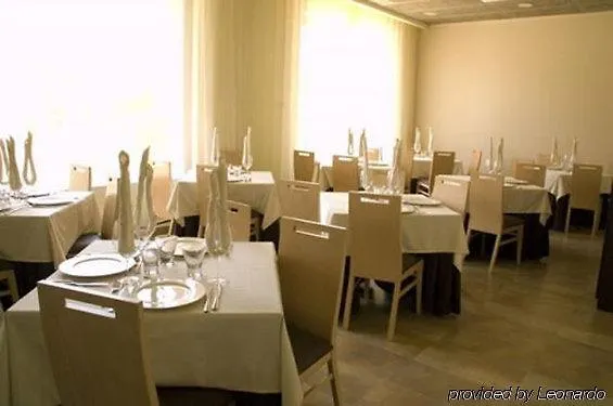 Hostal Antic Balneari De Rocallaura